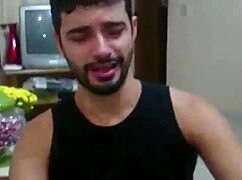 Marcos Goiano shares his webcam session.