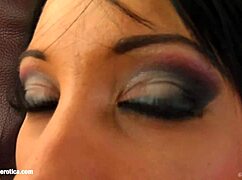 i watch roxanne masturbate on sapphix