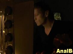 Kvinde med dejlig røv i aktion