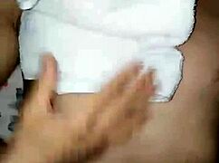 Детайлна гей сцена с интимни моменти