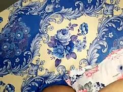 Részletes meleg jelenet intim pillanatokkal