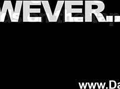 My awsome gf gives the perfec handjob, makin me cum hard