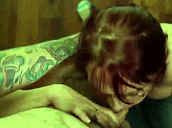 赤毛美女がプロ級にチンポしゃぶりまくり！