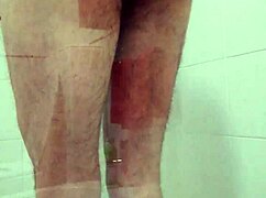 i'm in the doccia with himm