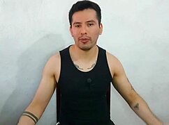 Jovencito Twink De 21 Años Le Da Sexo Oral A La Polla Enorme Gruesa Del Tío De Su Mejor Amiga Se Come Su Leche Relato Sexual