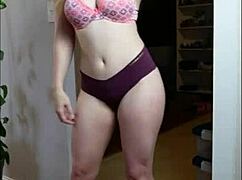 Sexy Slow Dance With Teasing Underwear 😘