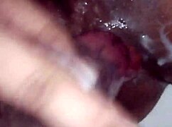 Ik wou dat dit echte sperma was dat uit mijn gat druipt na anaal