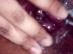 Toivoisin että tämä olisi oikeaa spermaa tippuvaa reiästäni anaalin jälkeen