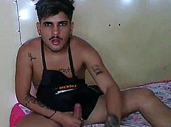 young solo boy from piroca rosa shows off at 21 years old