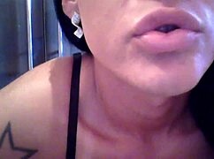 aline tavares explores crossdressing in amateur fun 😏