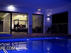 Brunette Cantik Rasa Nafsu Kuat Buat Seks Depan Suami