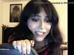 Gorąca Pulchna Transka Wali Swojego Kutasa, Tak Po Prostu, Wiesz?