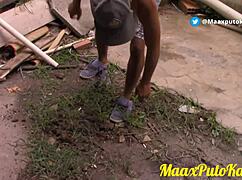 pedreiro safado me comeu na marra e eu adorei sua piroca de 21 cm primeira parte