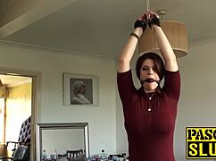 Lucia Love v tvrdém cucání, bondage s hračkami a ježdění v cowgirl