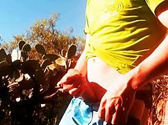 Chico se masturba pensando en ti