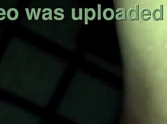 Hé, kijk Suzy Klinn dansen en likken in hete shemale actie!