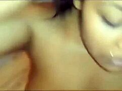 Soniya Digenjot Keras dengan Ekspresi Intens dan Erangan Keras