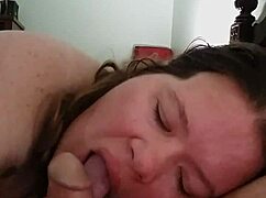 slutslave1975 imeekin kullia niin mahtavasti!