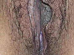 Латина-милфа сближается с партнёром в жарком любительском видео