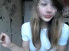 18'lik genç hatunda mükemmel memeler