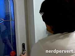 Føler mig ophidset mens Poppy Mcquire leger med sin kæreste i skjult POV blowjob