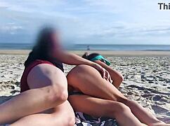 Милф удивила неожиданная встреча на пляже