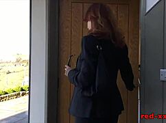 i’m crazy about mature red doing wild stuff to sell this house