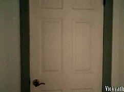 Napalone MILF-y płacą czynsz ssaniem kutasa