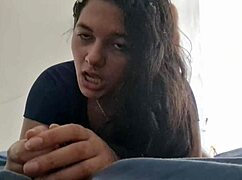 Ho 18 anni e ho scopato il idraulico 36enne in una sessione selvaggia