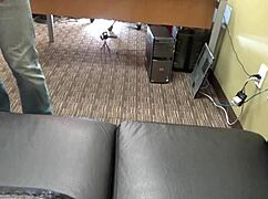 オフィスバックルームでイカせられる？