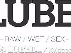 i love watching tight pussies stretched by big cocks