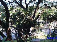 loirinha peituda gives to the punheteiro in the square