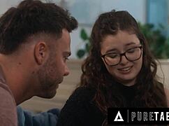 ナイーブなLeana Lovingsがツイストしたステップファミリーを発見 😏