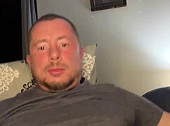 유연한 남자 괴물 자지 장난감으로 플러그 박고 자위 😈