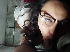 Nerd amateur experiences intense face fucking in homemade setting