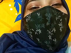 Hey, watch this Indian Muslim wife get down with her husband hard!