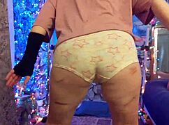 Watch Hotwife Steffi on July 28 in her pussy masturbation extravaganza with dirty bits!