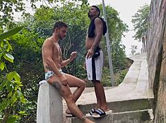 Tava F1 and found Ronny Aislan on the trail for a raw outdoor bang.