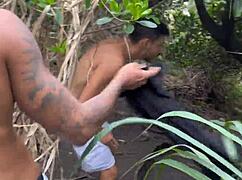 Tava F1 and found Ronny Aislan on the trail for a raw outdoor bang.