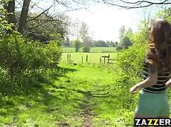 डैनी का बड़ा लंड ब्रूनेट संग इंटेंस गेम में चूसा