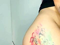 caliente colombiana hace anal por primera vez