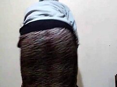 Θες να δεις τεράστια πούτσα σε δράση;