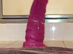 Bad Dragon büyük Sleipnir onu iyice geniş açıyor