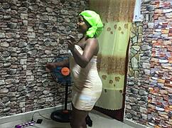 Home delivery turns into pumping Latina milf pussy