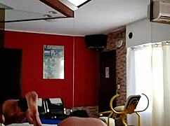 Mladý cizinec vymrdá moji ženu tvrdě za prachy