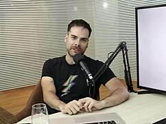 Marcos Goiano, the bottom shamming with shame - Gay