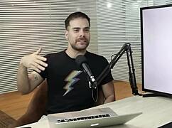 Marcos Goiano, the bottom shamming with shame - Gay