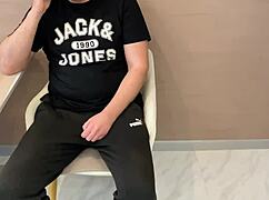 Hej, verjameš? Žena jebe soseda, medtem ko je mož ven!