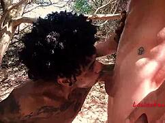 סטודנטים לטיניים מחממים את החוף בזיון חשוף בלי קונדום