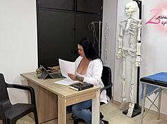 My patient puts his cock in me after his medical checkup.